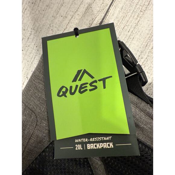 NWT Quest 20L Water-Resistant Roll Top Dry Bag Backpack Hiking Kayaking Camping - Picture 2 of 9